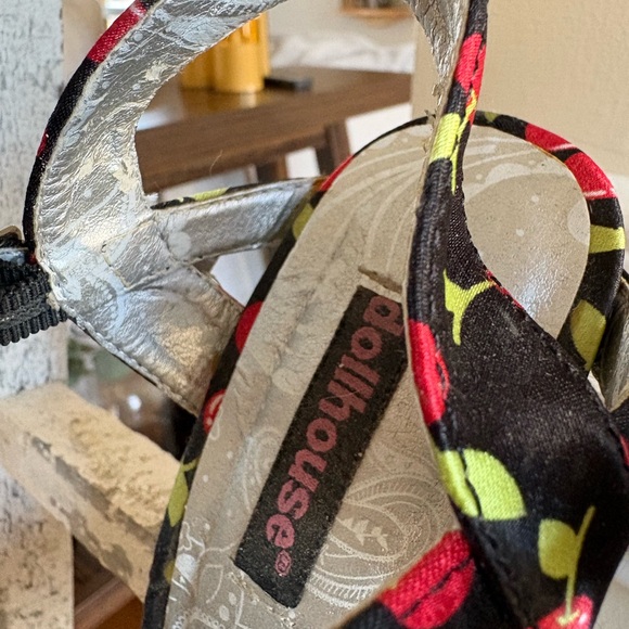 Dollhouse Black Cherry Print Platform Sandals - Picture 3 of 8